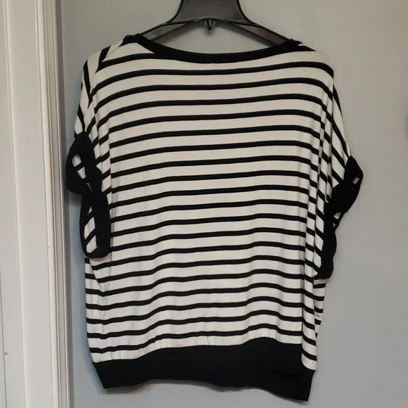 Top - Picture 3 of 4